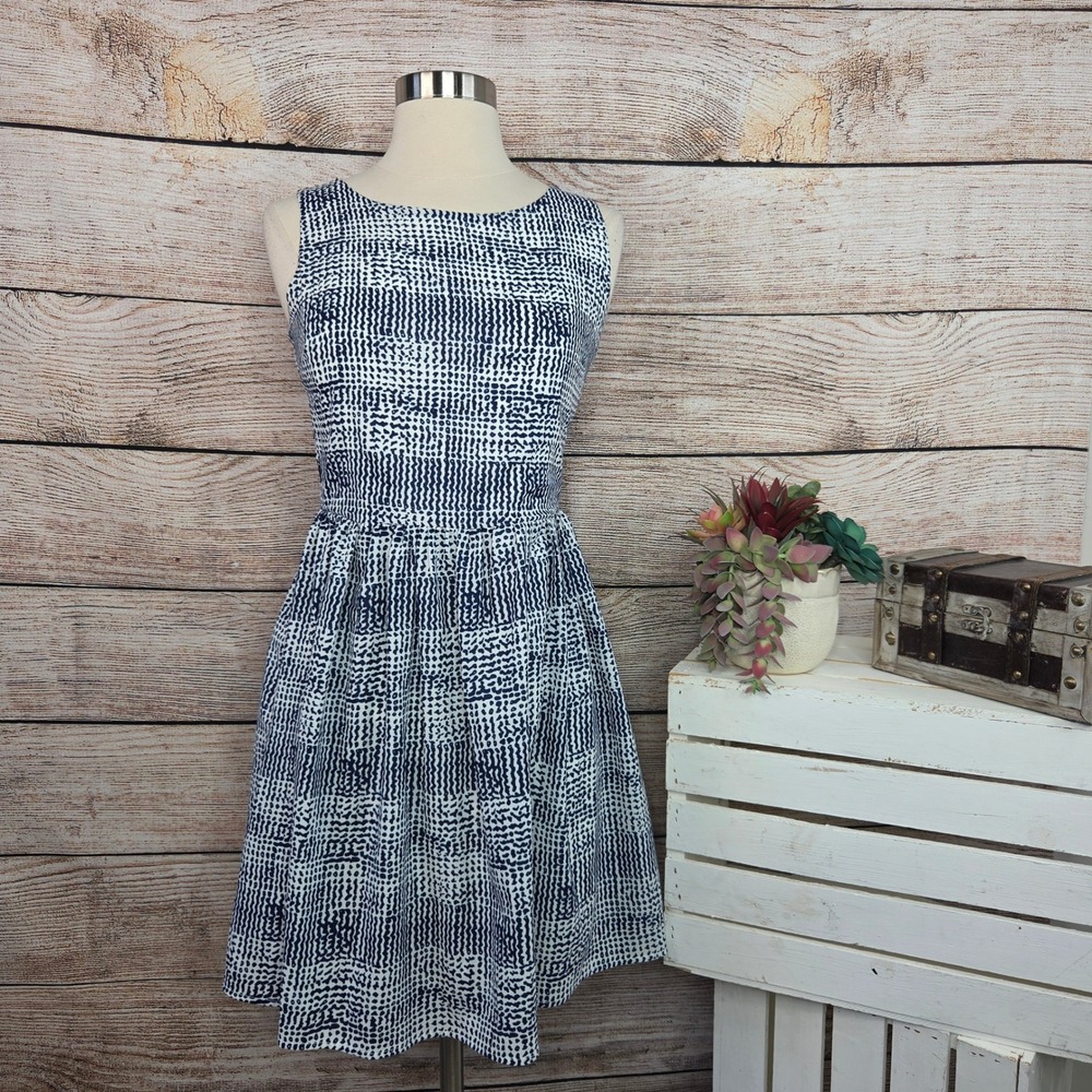 5/$25 S.I.B. Navy Blue White Abstract Print Fit‎ and Flare Sleeveless Dress XS